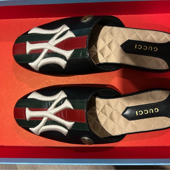 Gucci Women's Flamel Sandals - Picture 1 of 7